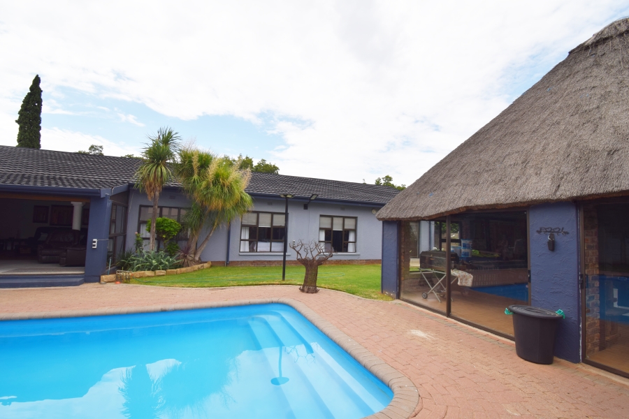 4 Bedroom Property for Sale in Jan Cillierspark Free State